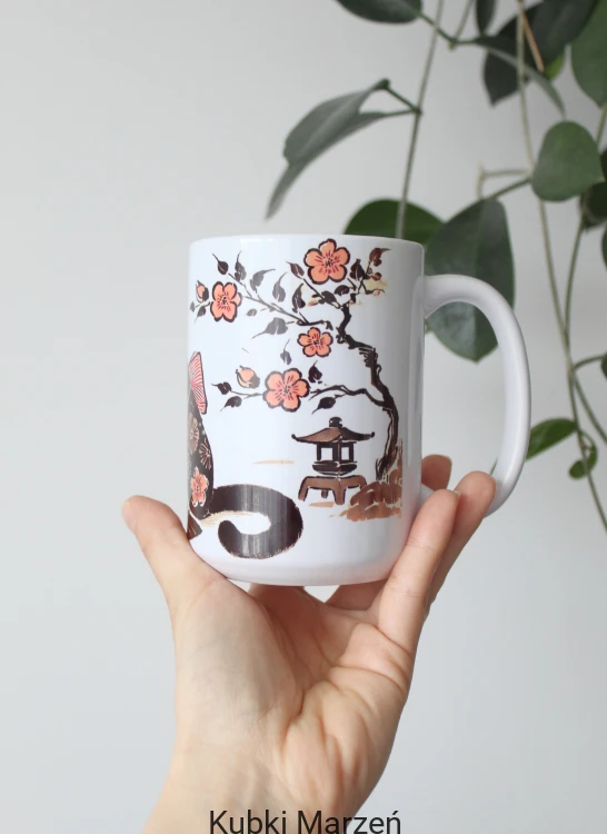 Duży Kubek – Czarny kot w kimonie w kwiaty | styl japoński 450 ml