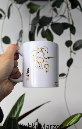 Kubek z ilustracją myszek inspirowaną sztuką Japonii