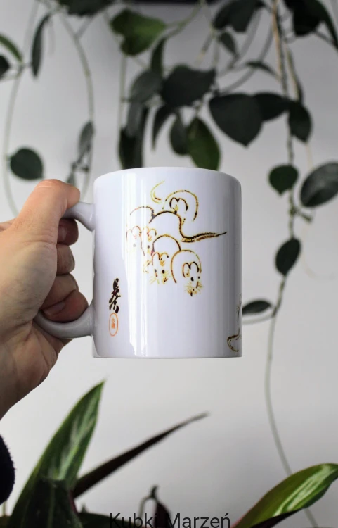 Kubek z ilustracją myszek inspirowaną sztuką Japonii