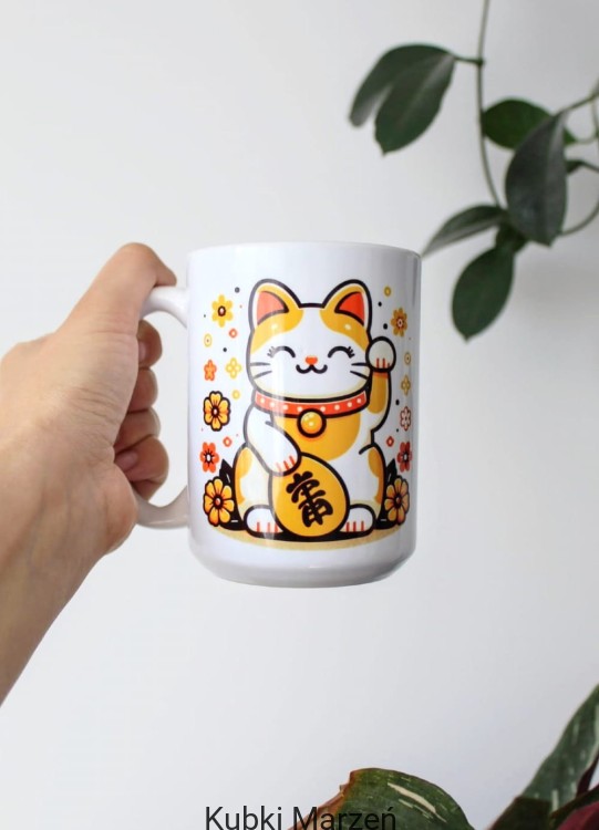 Kubek Kot szczęścia - Maneki Neko żółty tle 450ml