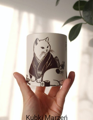 Kubek z drewnianą rączką Koty kimono i sushi 330ml