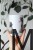 Kubek z kotem w szarym kimonie w paski – stylowy i uroczy 450 ml