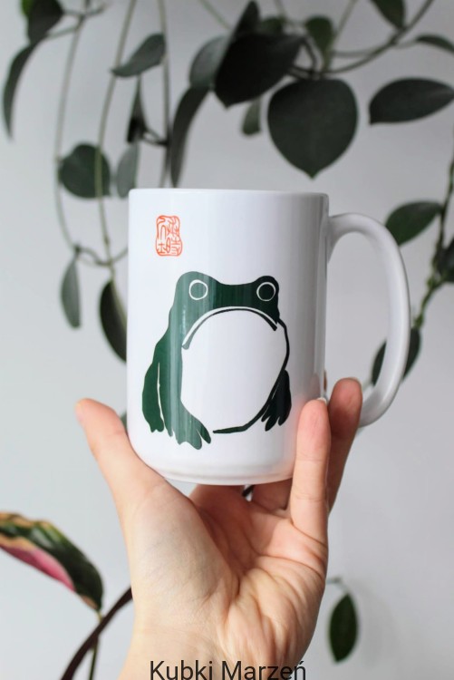 Kubek „Smutna Żaba” Matsumoto Hoji – biały ceramiczny kubek 450 ml