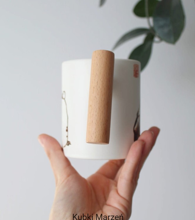 Kubek z drewnianą rączką 330 ml – Żaba Itō Jakuchū | ceramika ecru