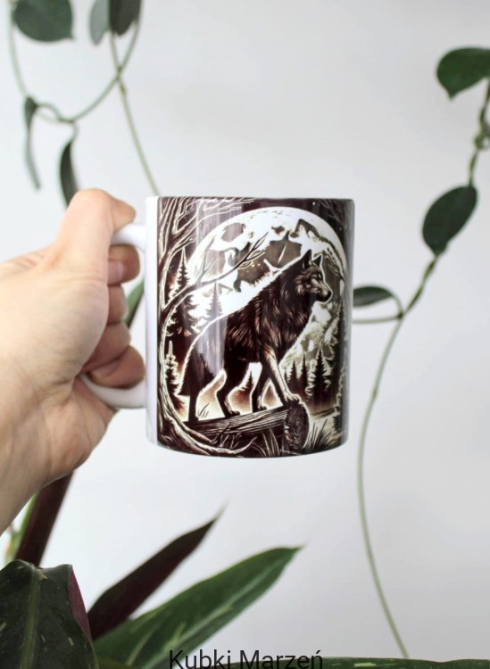 Kubek „Wilk w lesie” 330 ml – ceramiczny kubek z leśnym motywem i księżycem