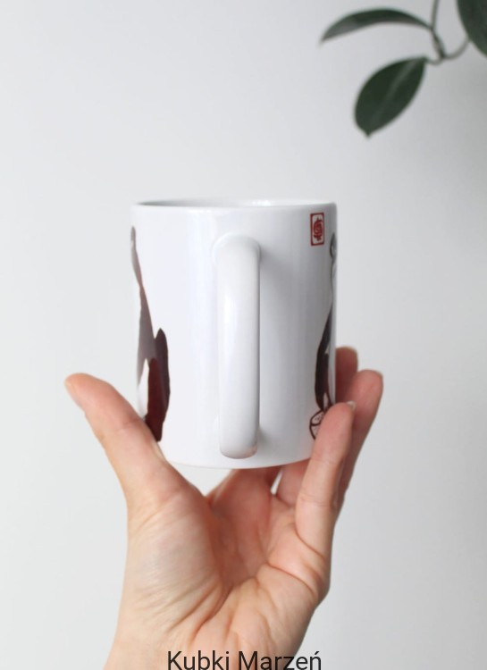 Kubek z japońską smutną żabą Matsumoto Hoji mieszającą matchę, 330 ml